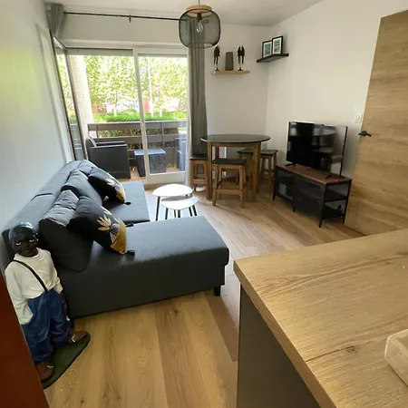 A Cabourg Apartment Petiville (Calvados)